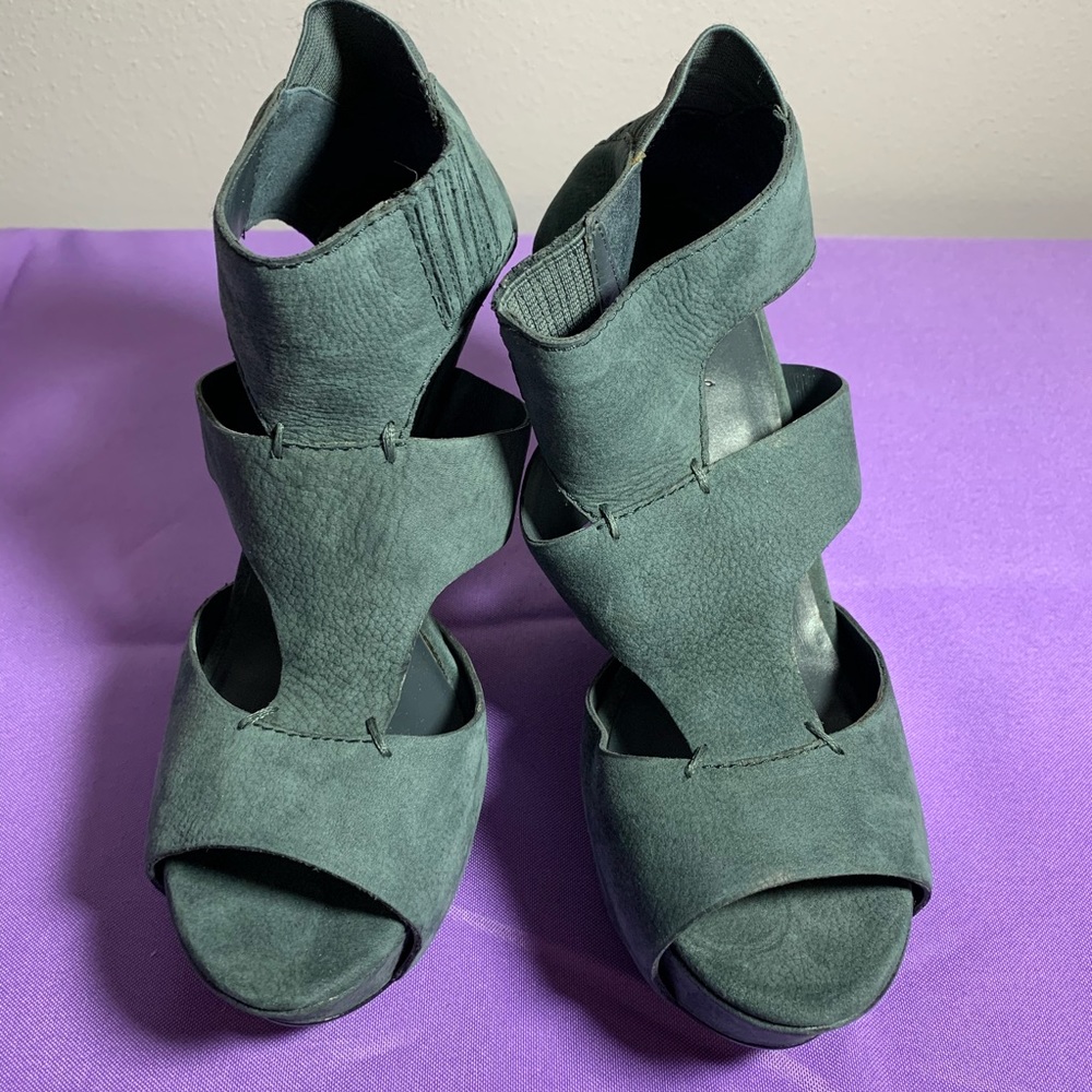 7 for All Mankind Grey Suede Platform Wedges 8.5